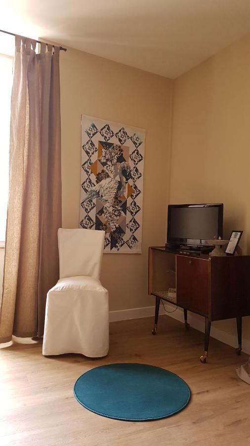 Chambres D'Hotes Du Tilleul Nanteuil-en-Vallee Luaran gambar